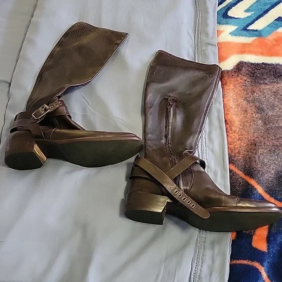 CELINE Luxury Vintage Dark Brown Leather Buckle Calf Boots Sz 39 - Picture 3 of 6